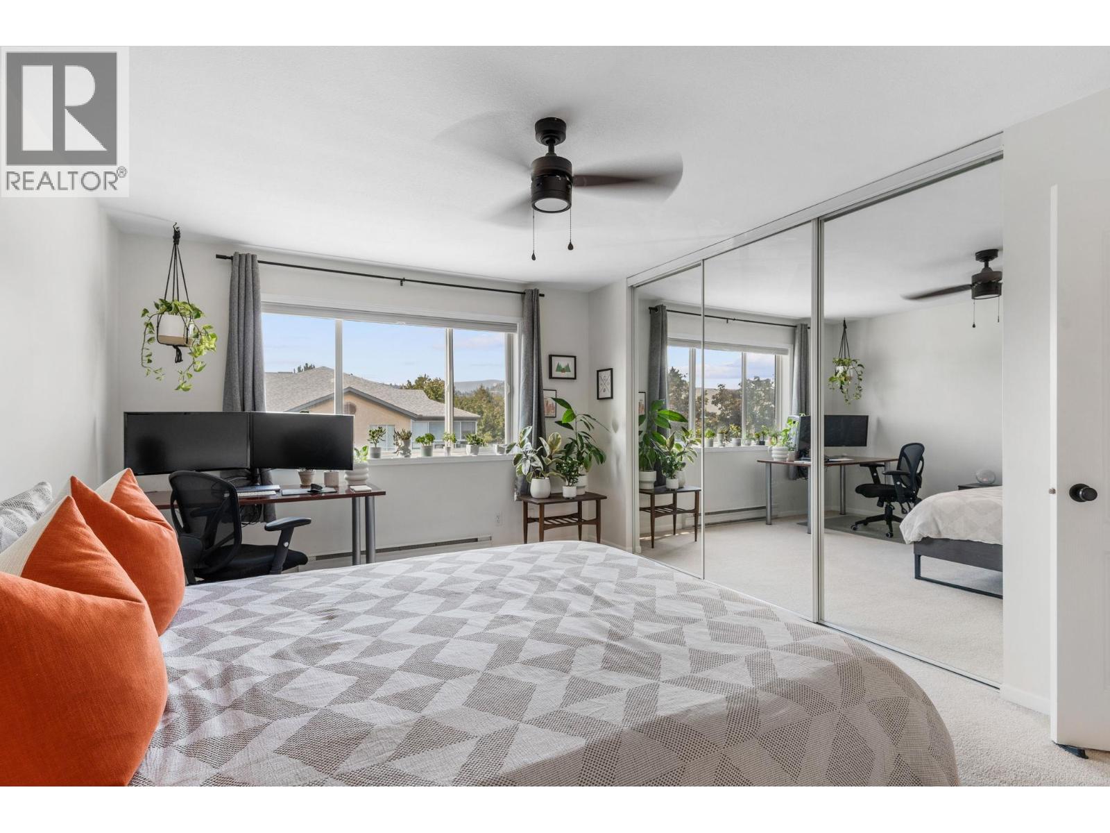 303 709 Houghton Road, Kelowna
