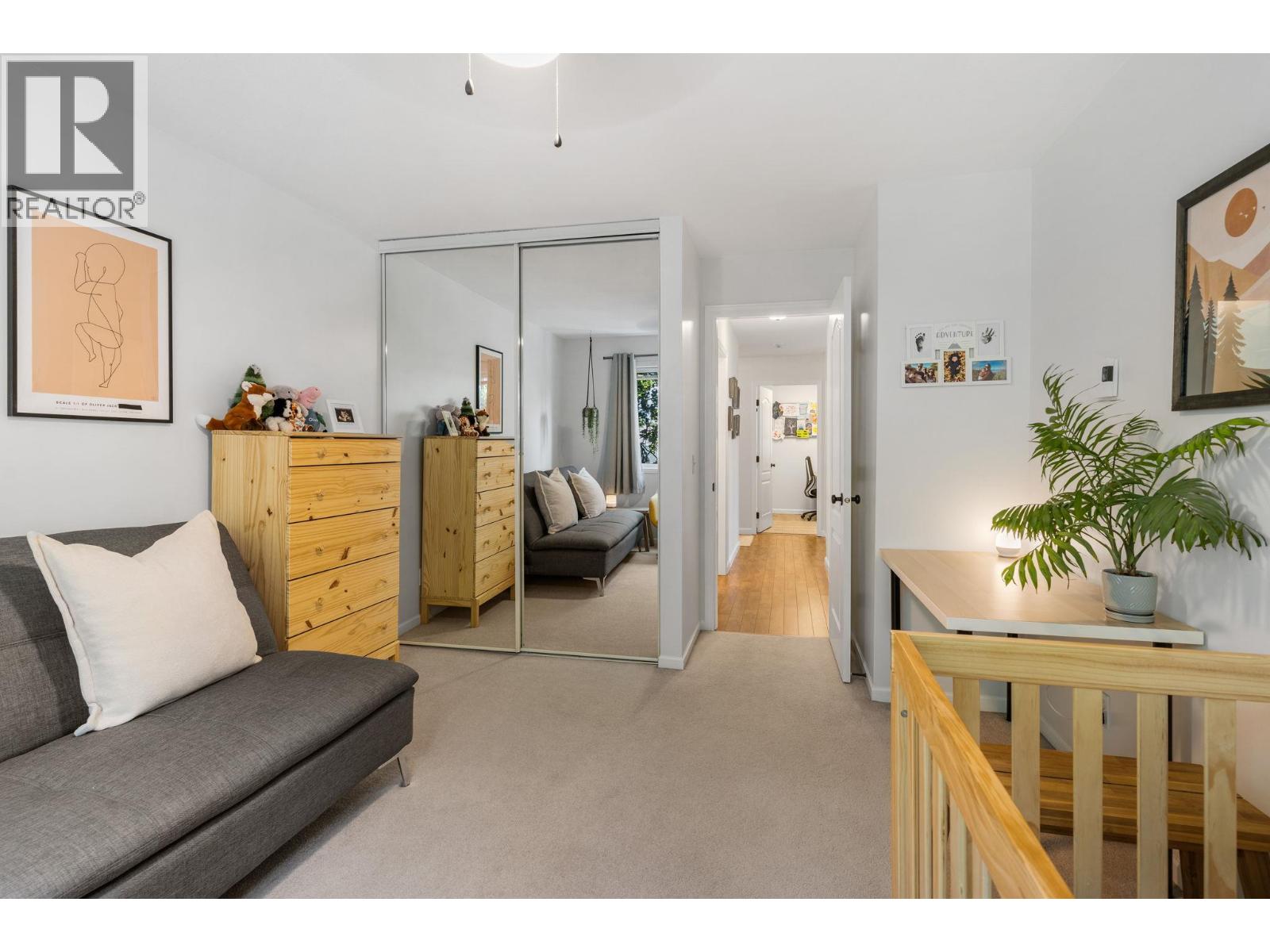 303 709 Houghton Road, Kelowna