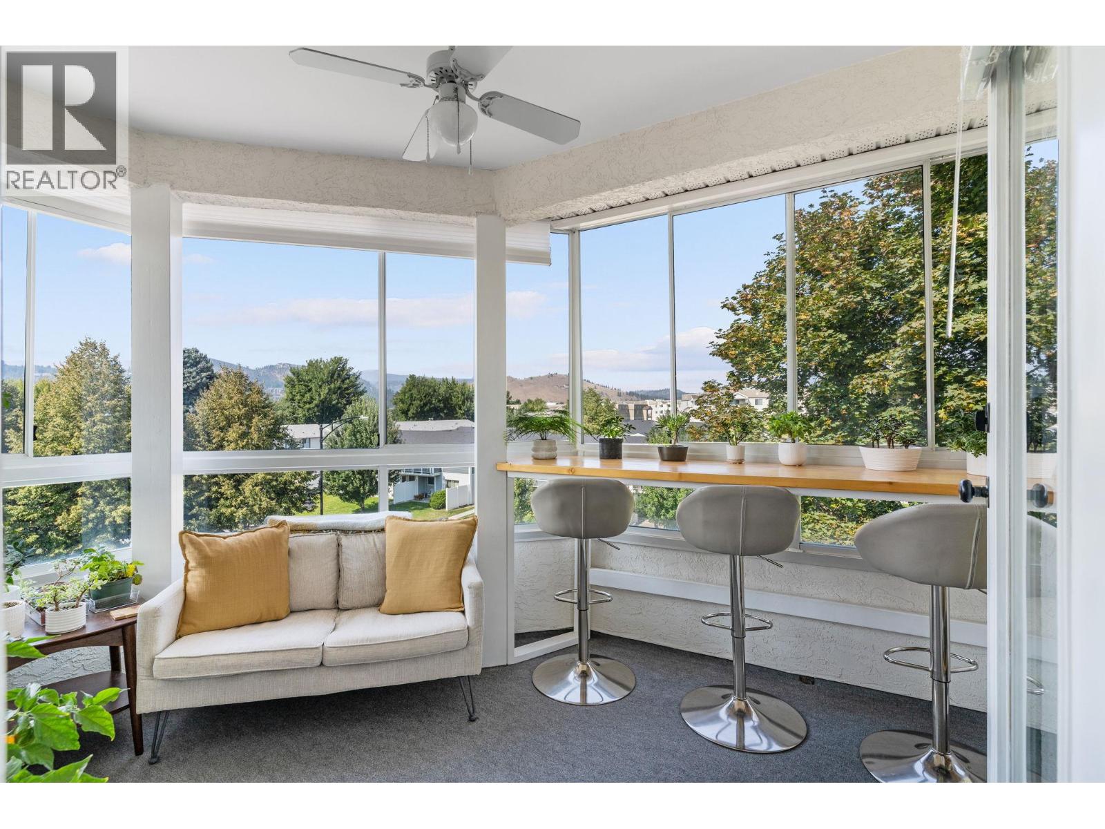 303 709 Houghton Road, Kelowna