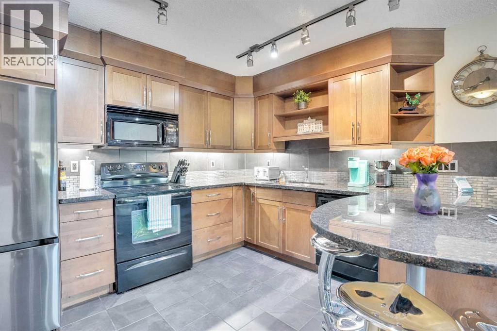 Single Family House for Sale in    Avenue SW Sunalta Calgary 