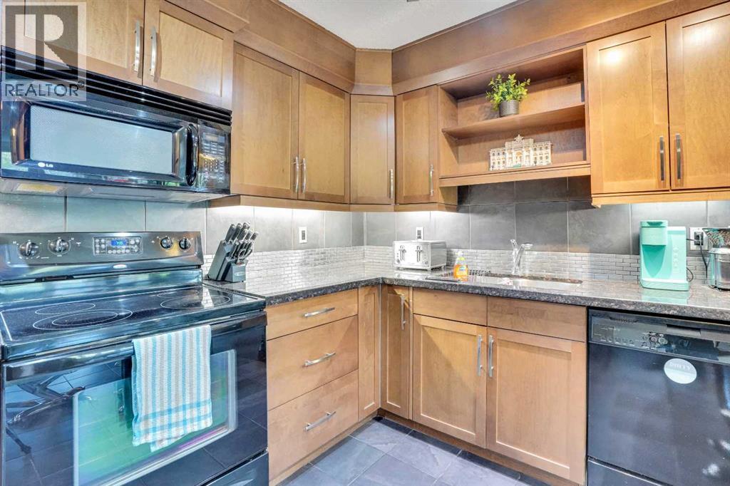 Single Family House for Sale in    Avenue SW Sunalta Calgary 