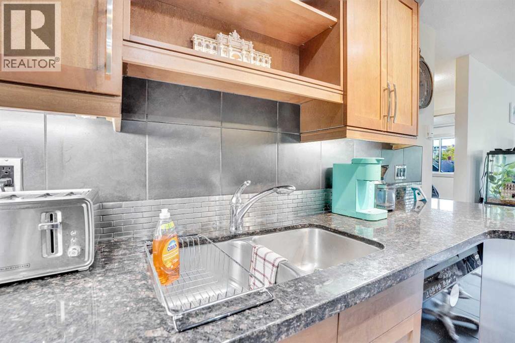 Single Family House for Sale in    Avenue SW Sunalta Calgary 