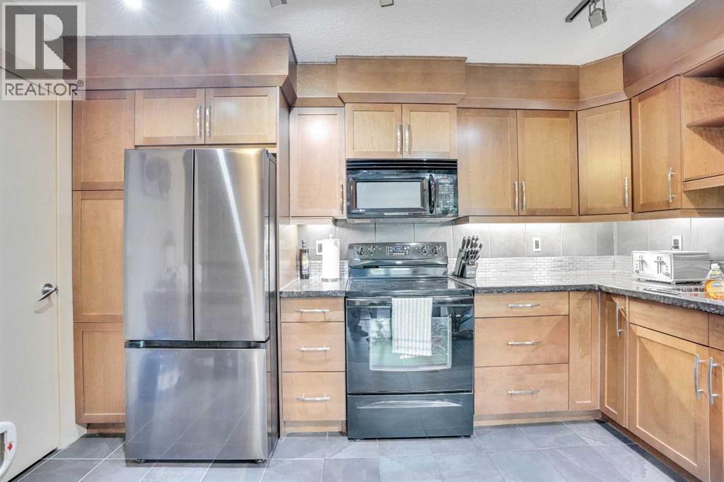 Single Family House for Sale in    Avenue SW Sunalta Calgary 