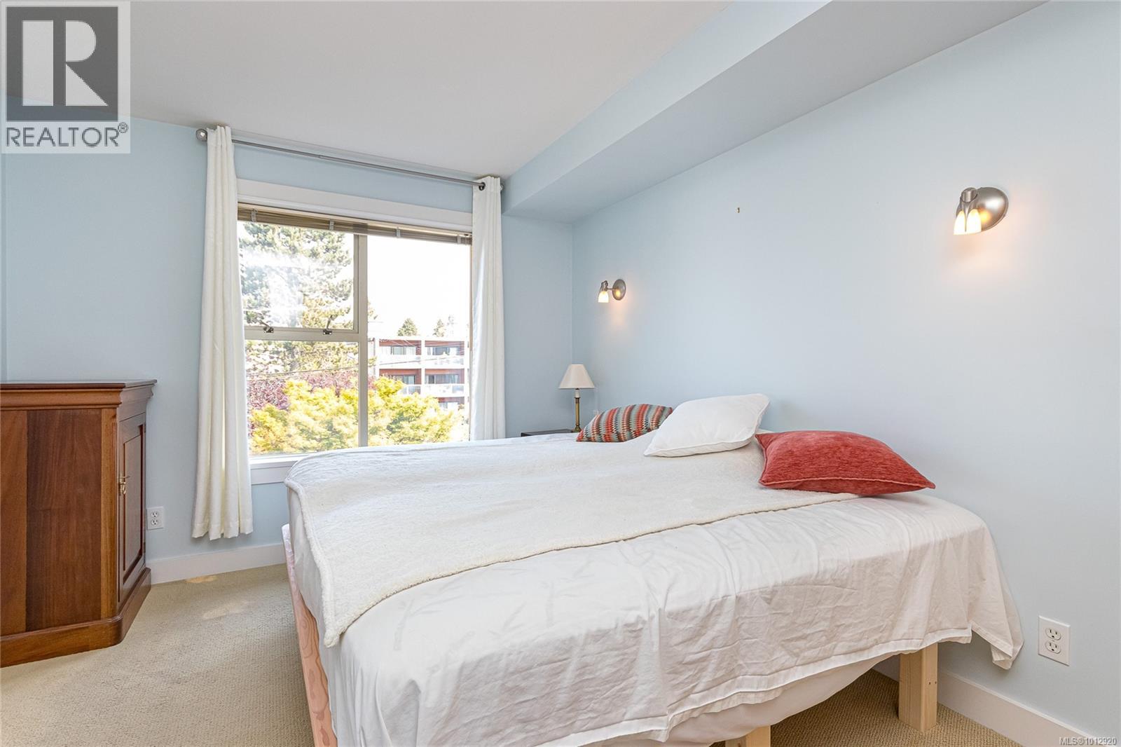 303 1155 Yates Street, Victoria