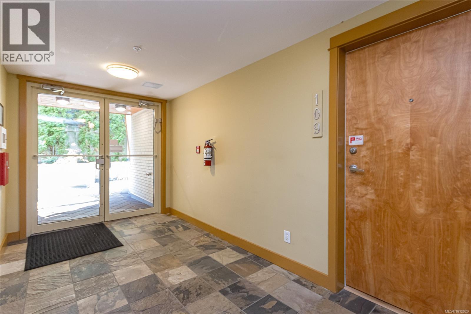303 1155 Yates Street, Victoria
