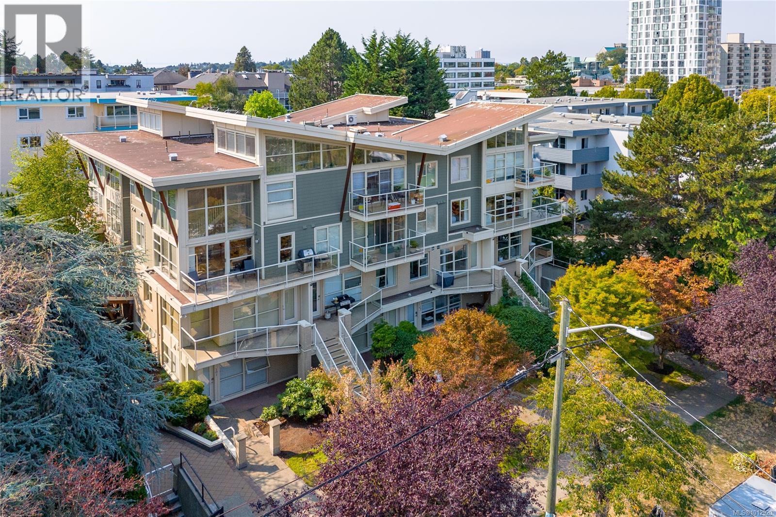 303 1155 Yates Street, Victoria