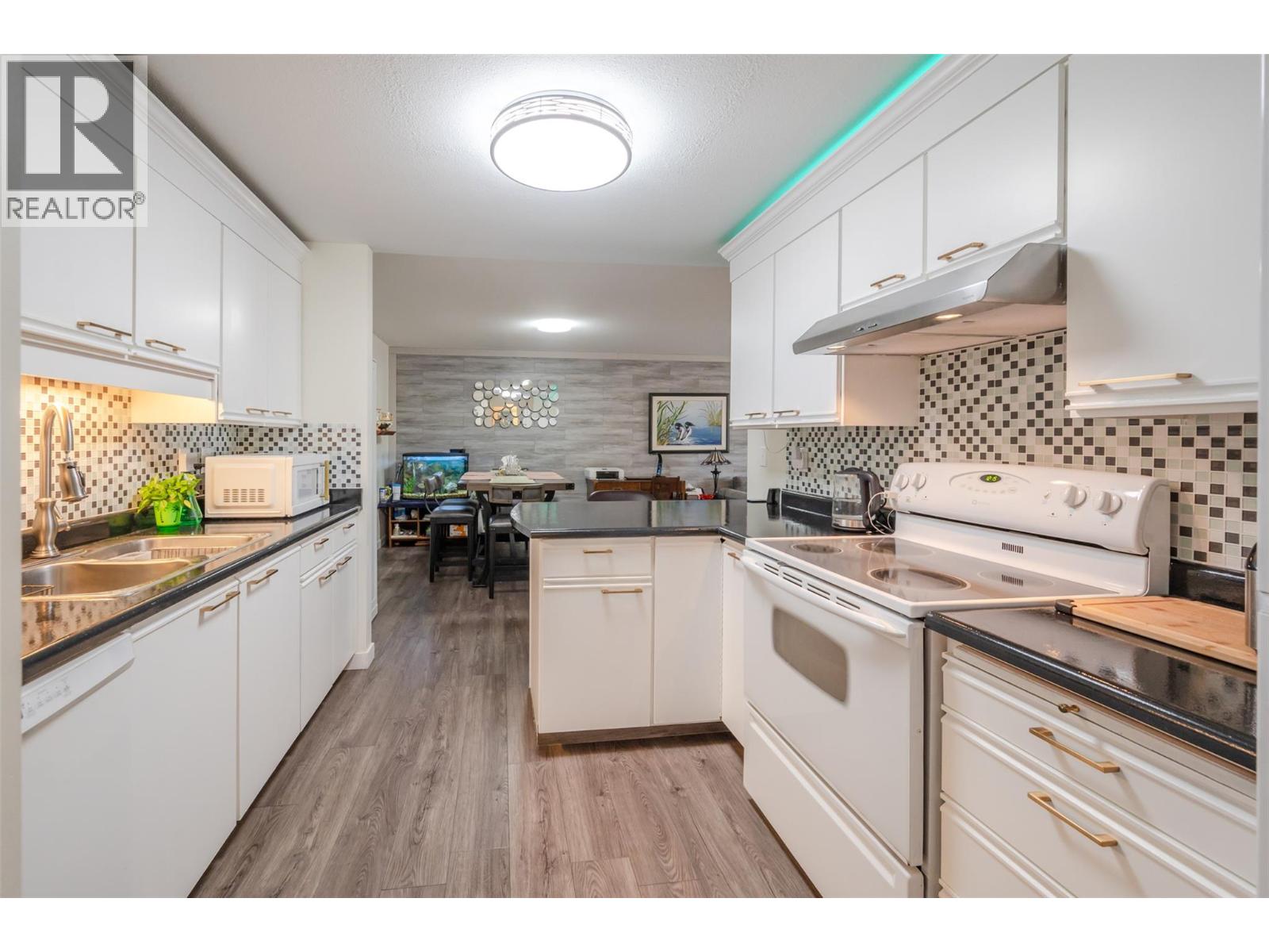 272 GREEN Avenue Unit# 306, Penticton