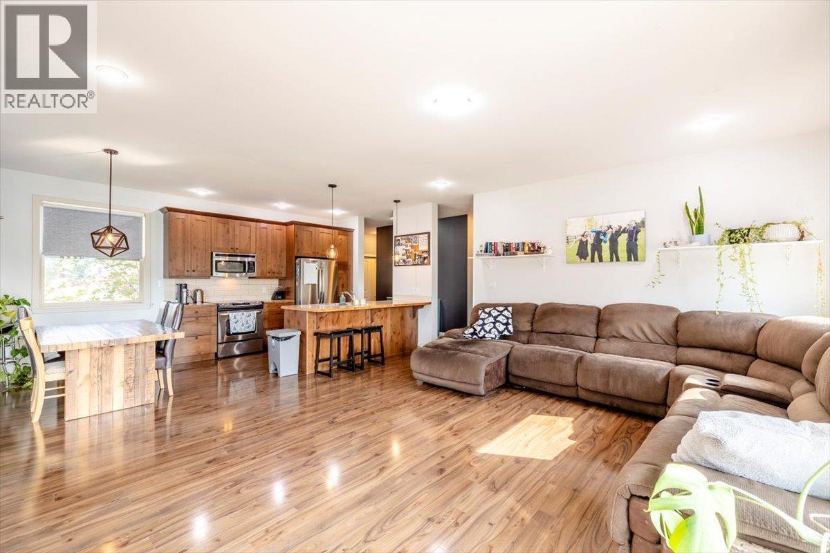 1347 Cherrywood Boulevard, Sparwood