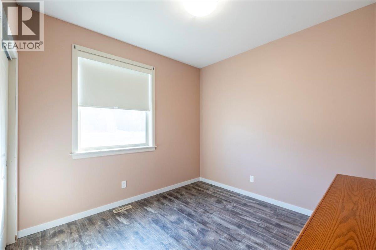 1347 Cherrywood Boulevard, Sparwood