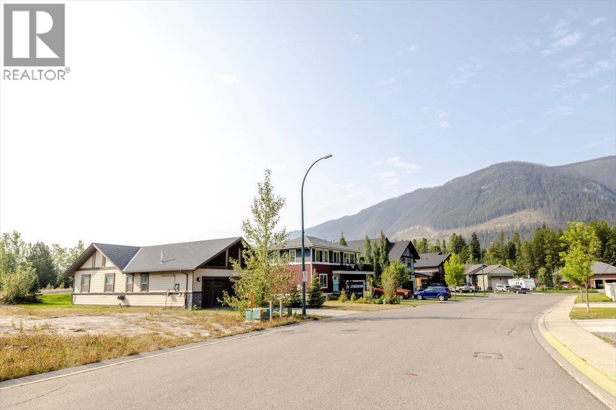 1347 Cherrywood Boulevard, Sparwood