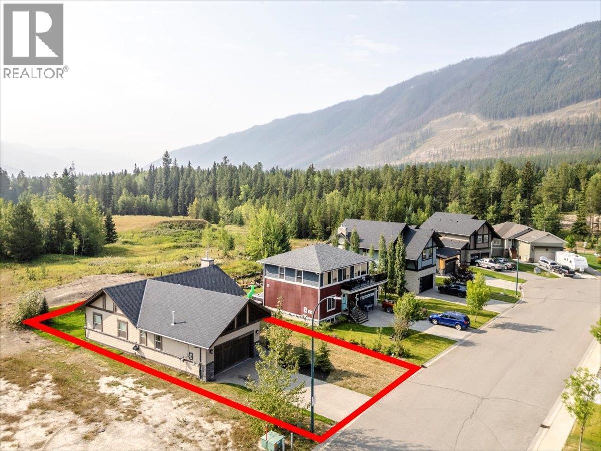 1347 Cherrywood Boulevard, Sparwood