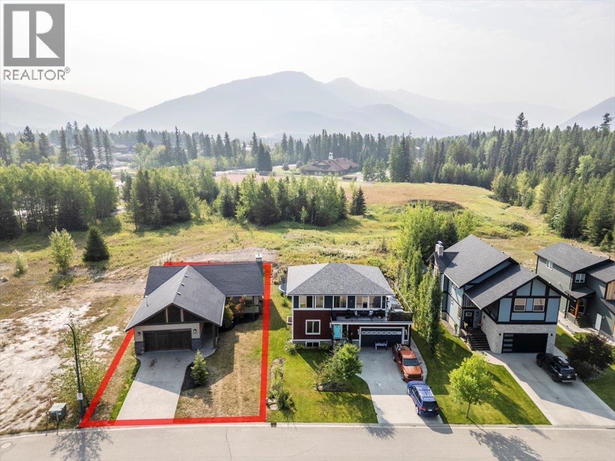 1347 Cherrywood Boulevard, Sparwood