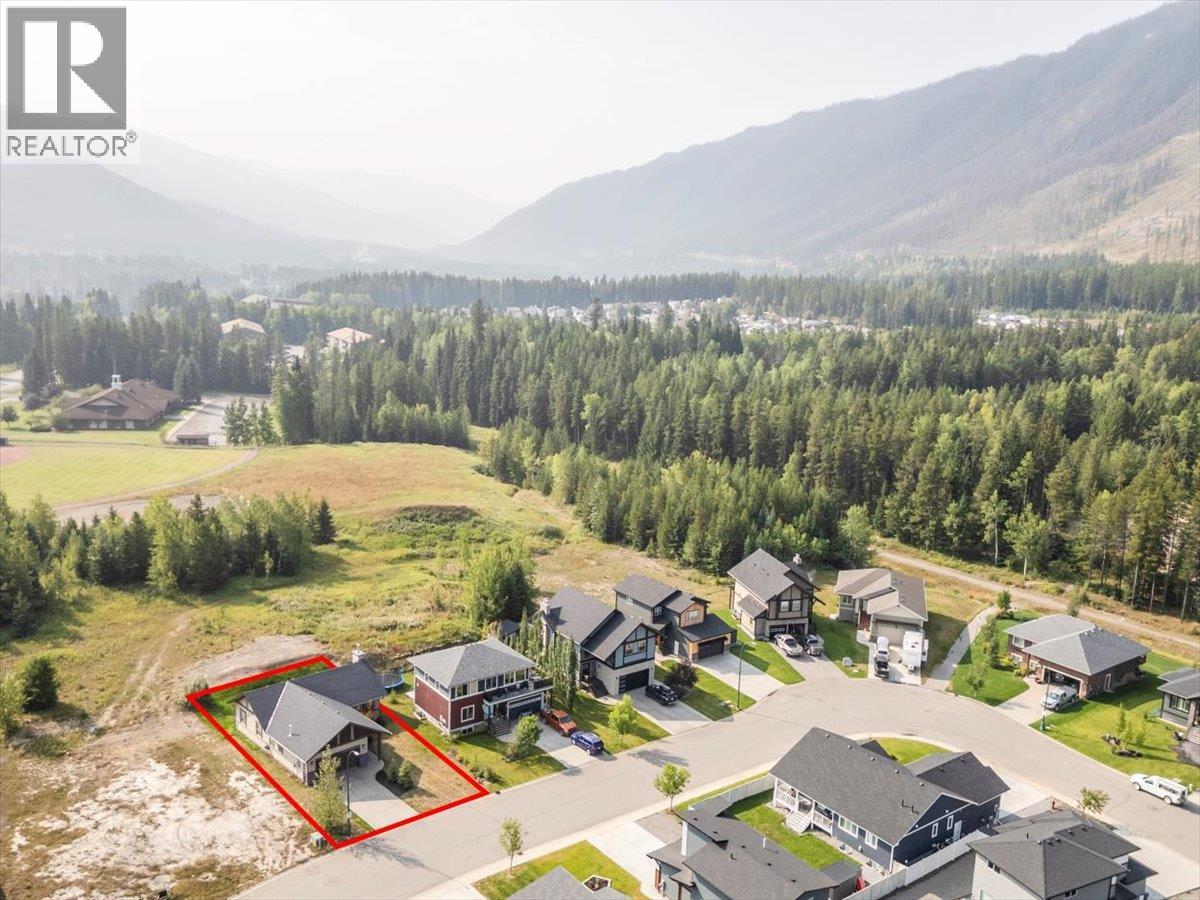 1347 Cherrywood Boulevard, Sparwood