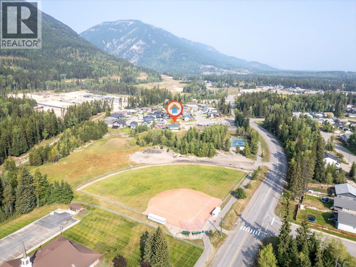 1347 Cherrywood Boulevard, Sparwood