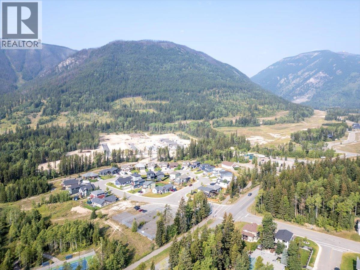 1347 Cherrywood Boulevard, Sparwood