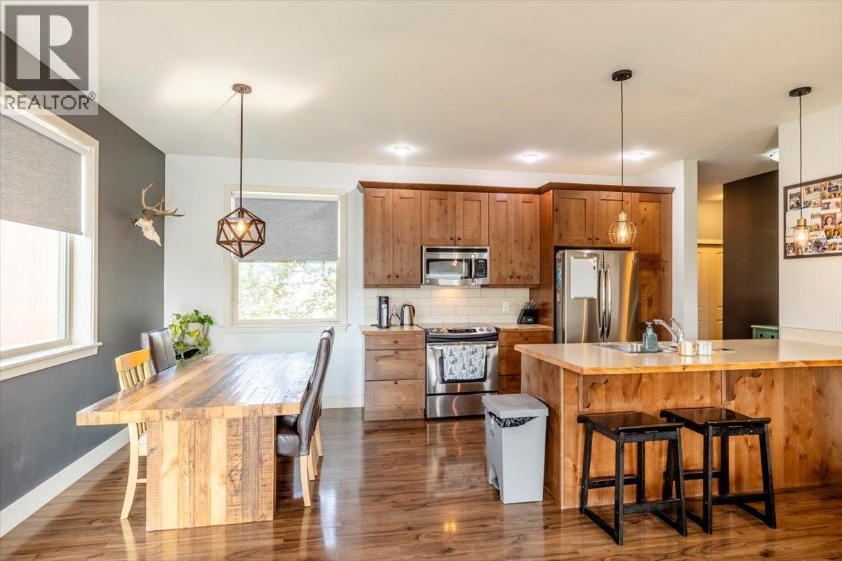 1347 Cherrywood Boulevard, Sparwood