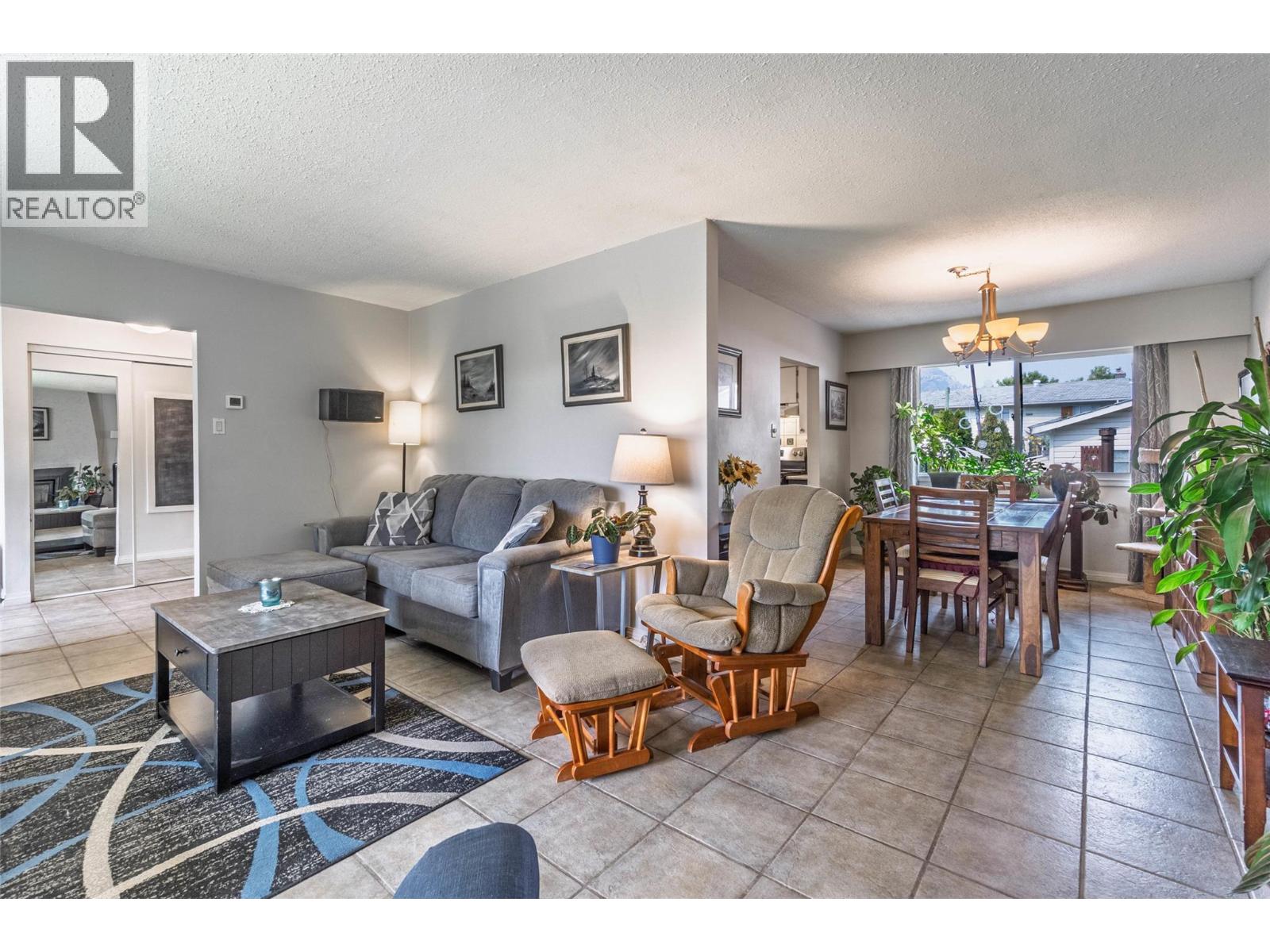 520 3RD Avenue, Keremeos