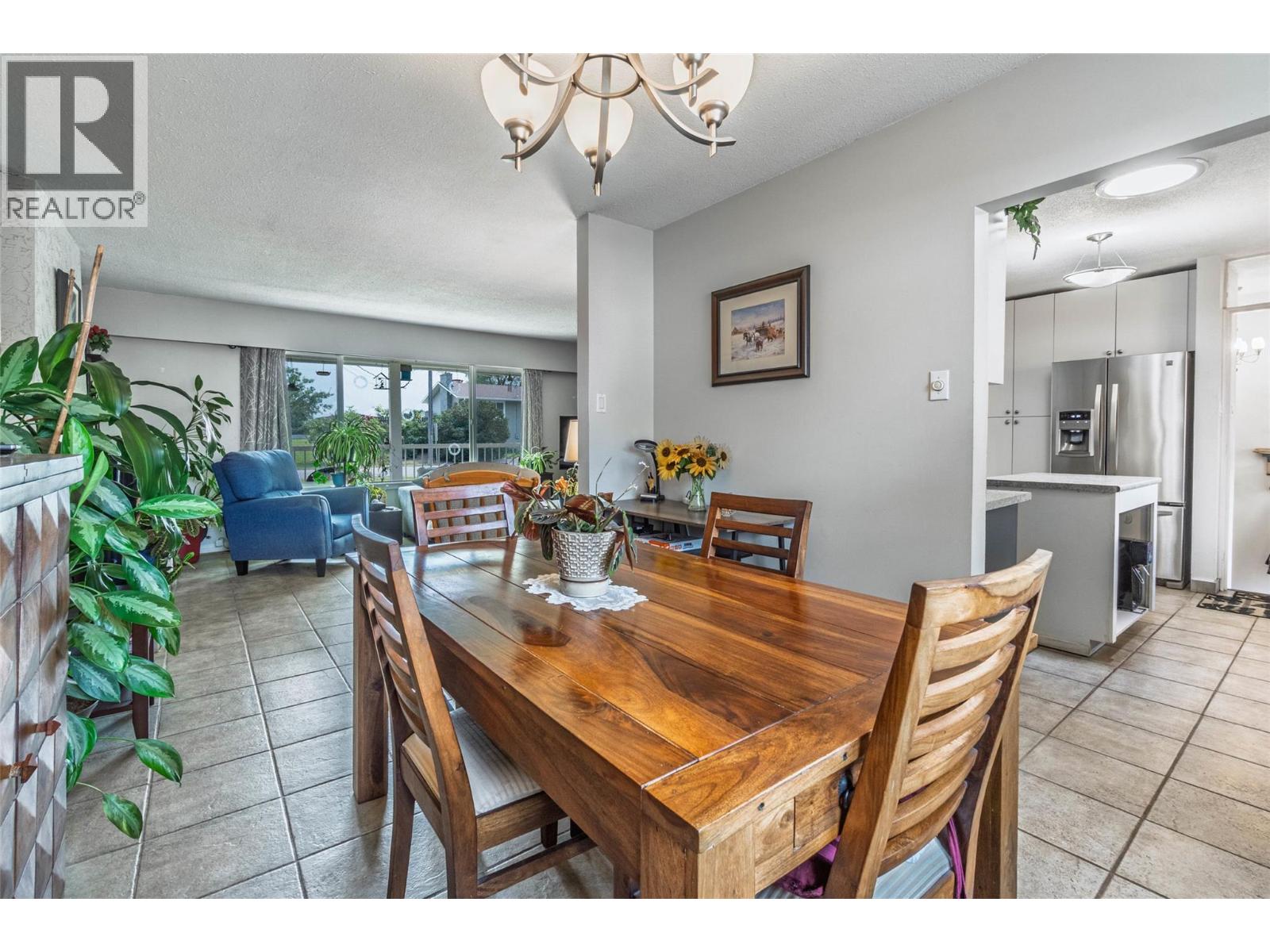 520 3RD Avenue, Keremeos