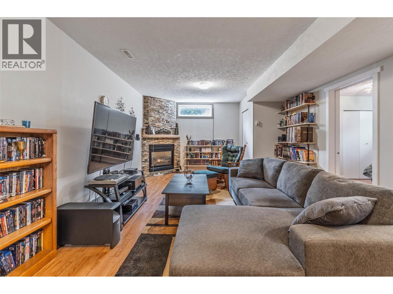 520 3RD Avenue, Keremeos