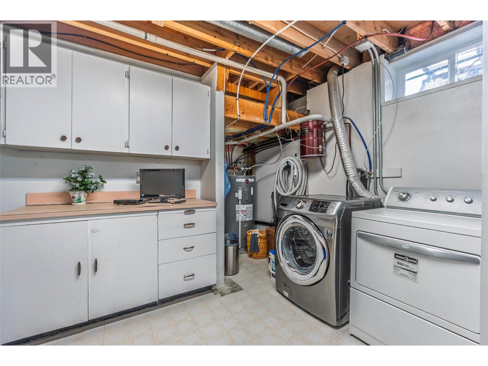520 3RD Avenue, Keremeos
