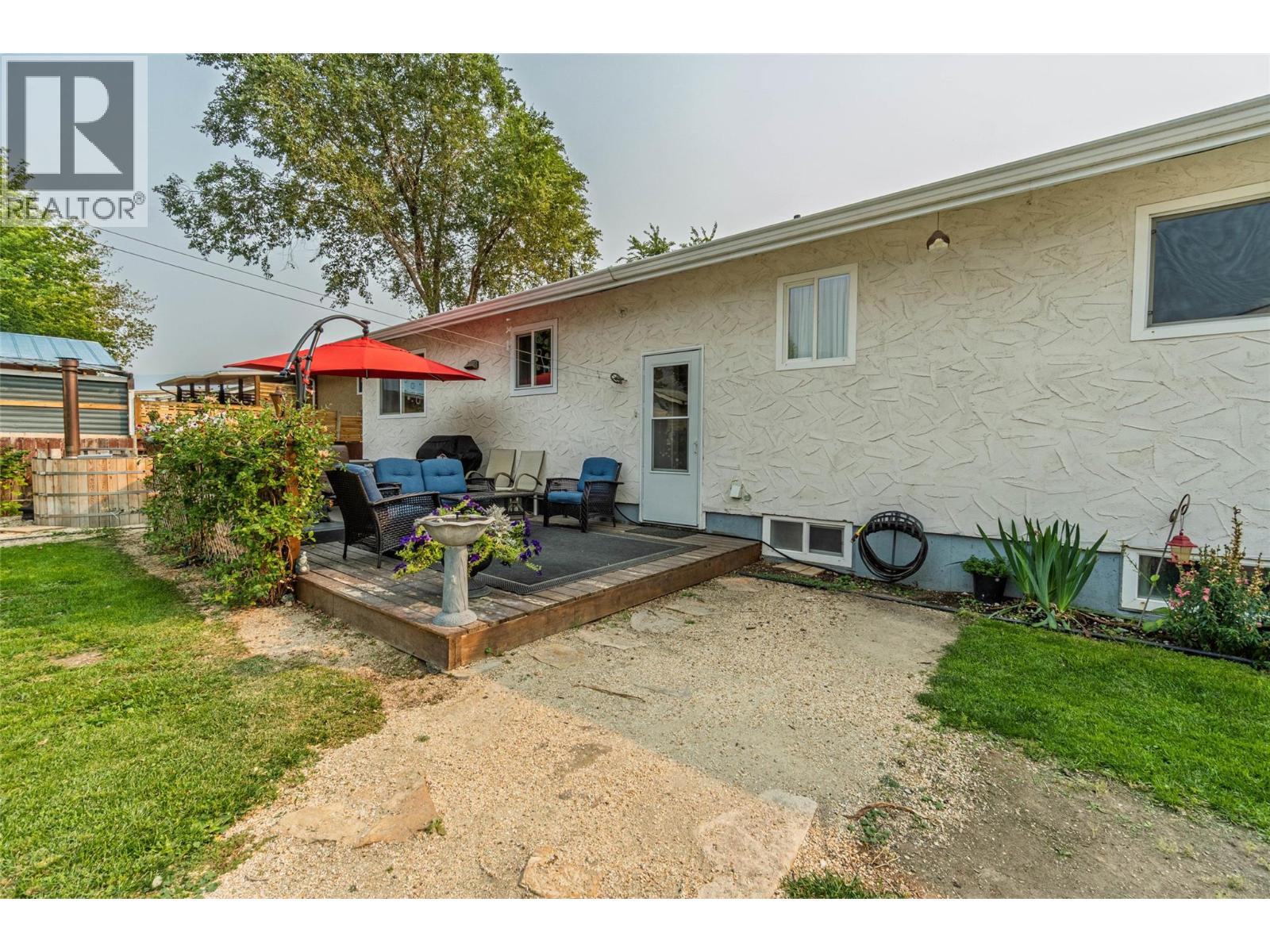 520 3RD Avenue, Keremeos