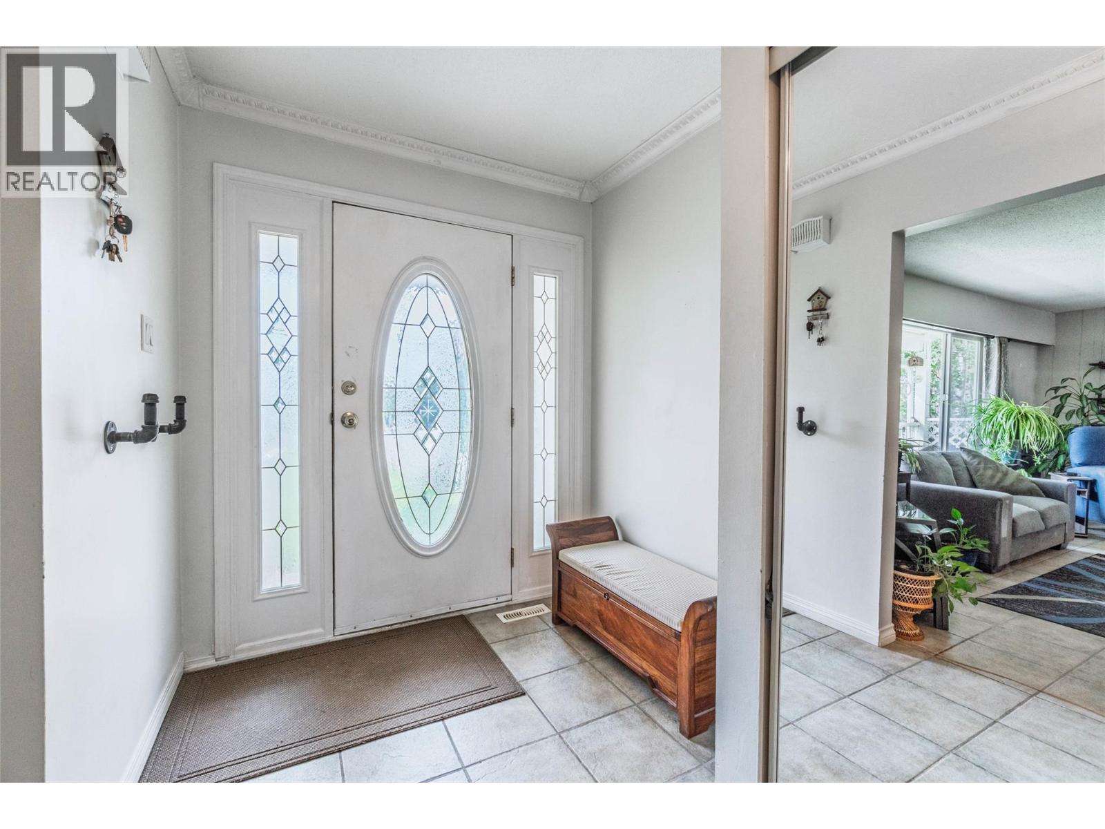 520 3RD Avenue, Keremeos