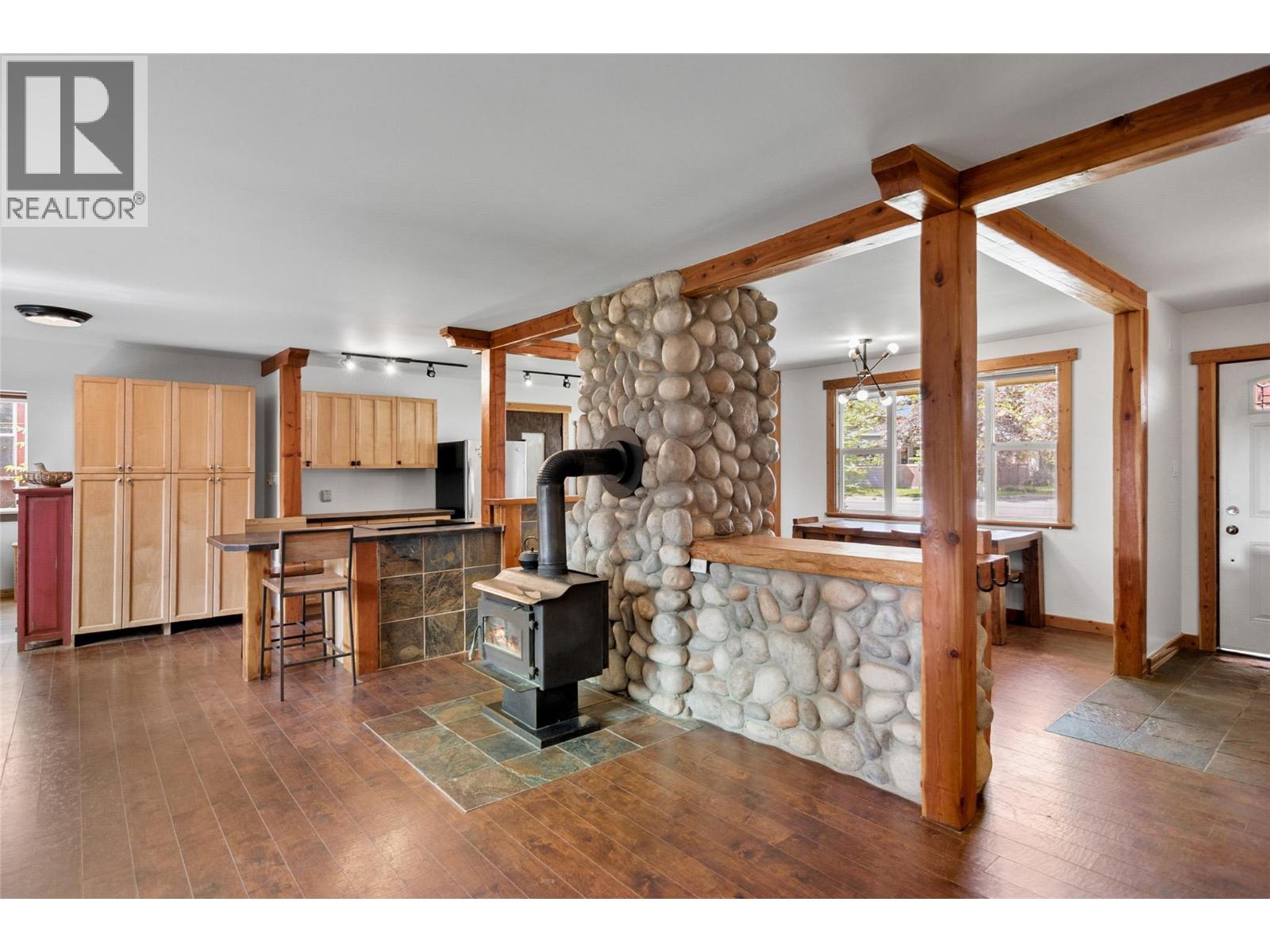 608 Mackenzie Avenue, Revelstoke