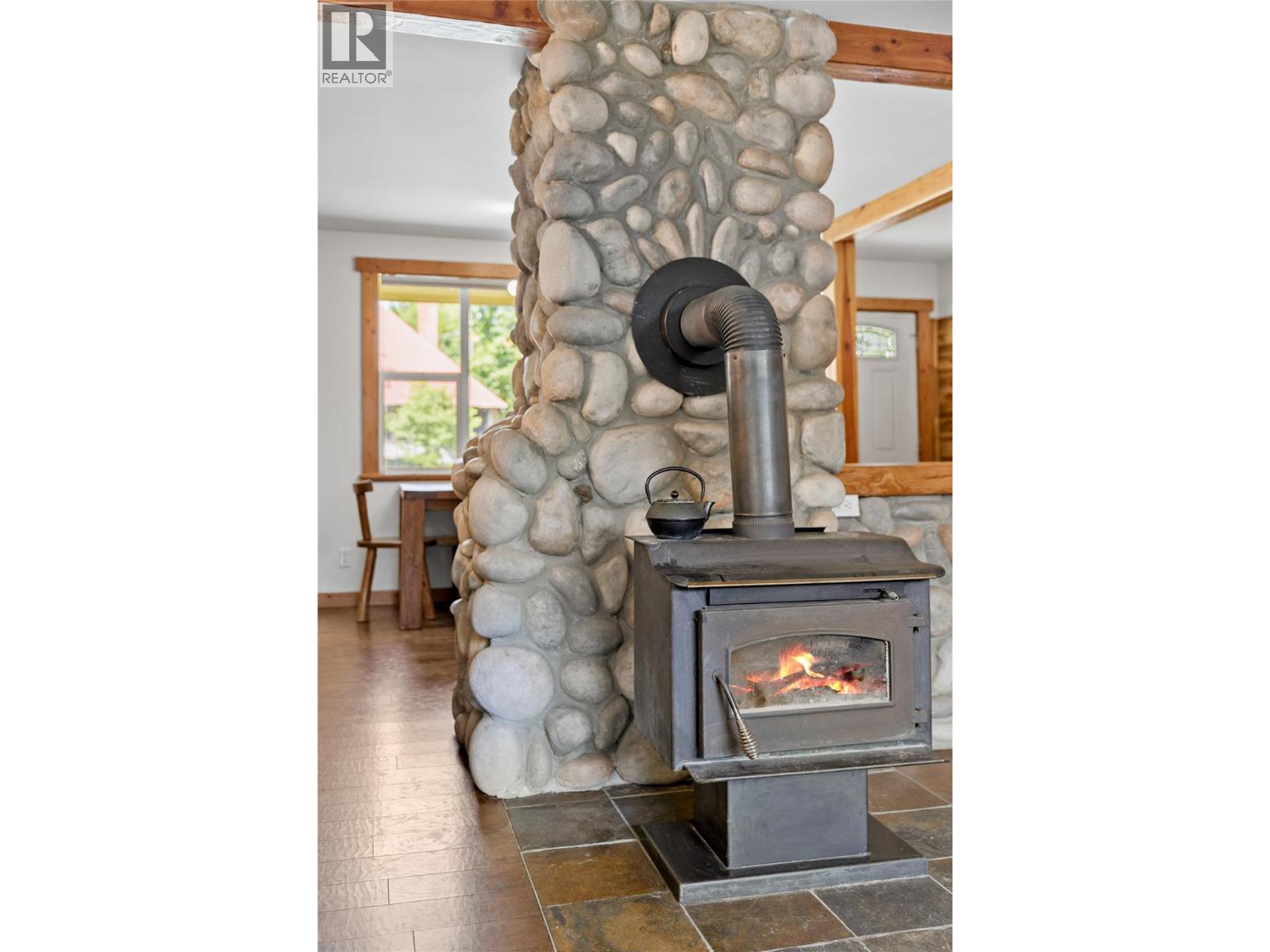 608 Mackenzie Avenue, Revelstoke