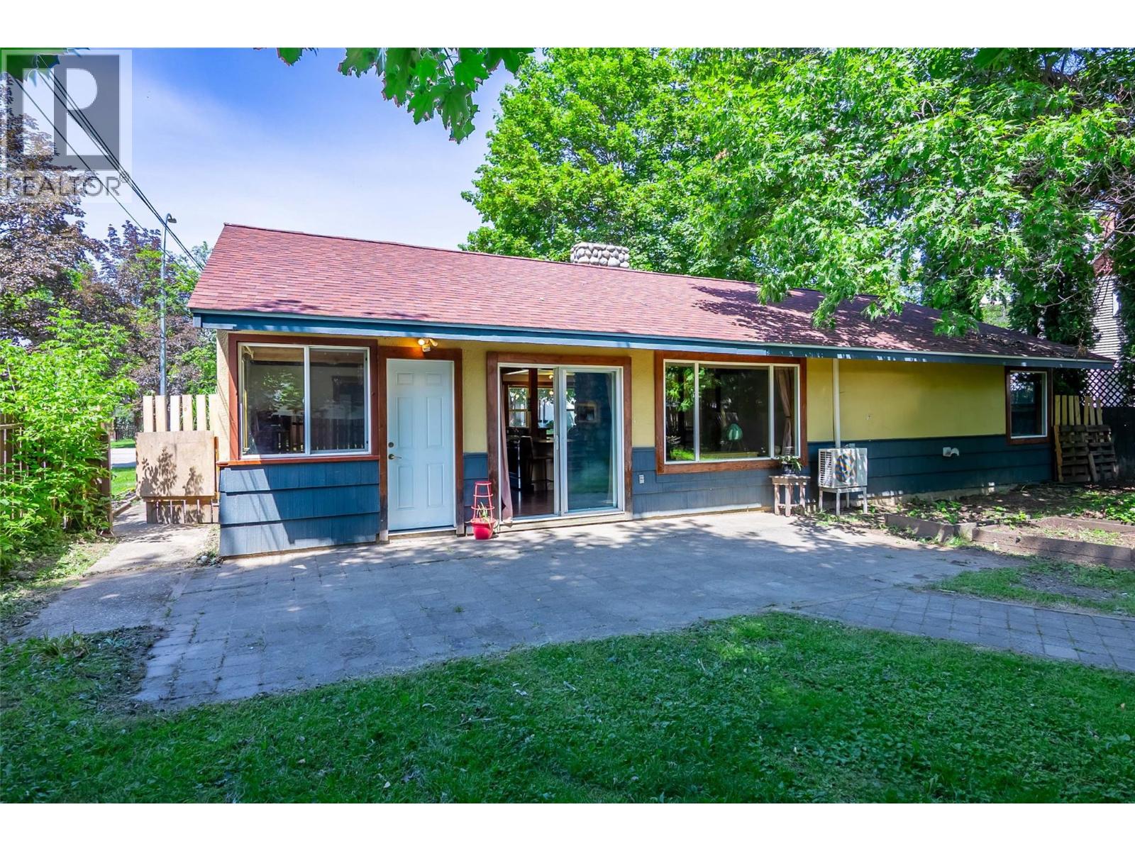 608 Mackenzie Avenue, Revelstoke
