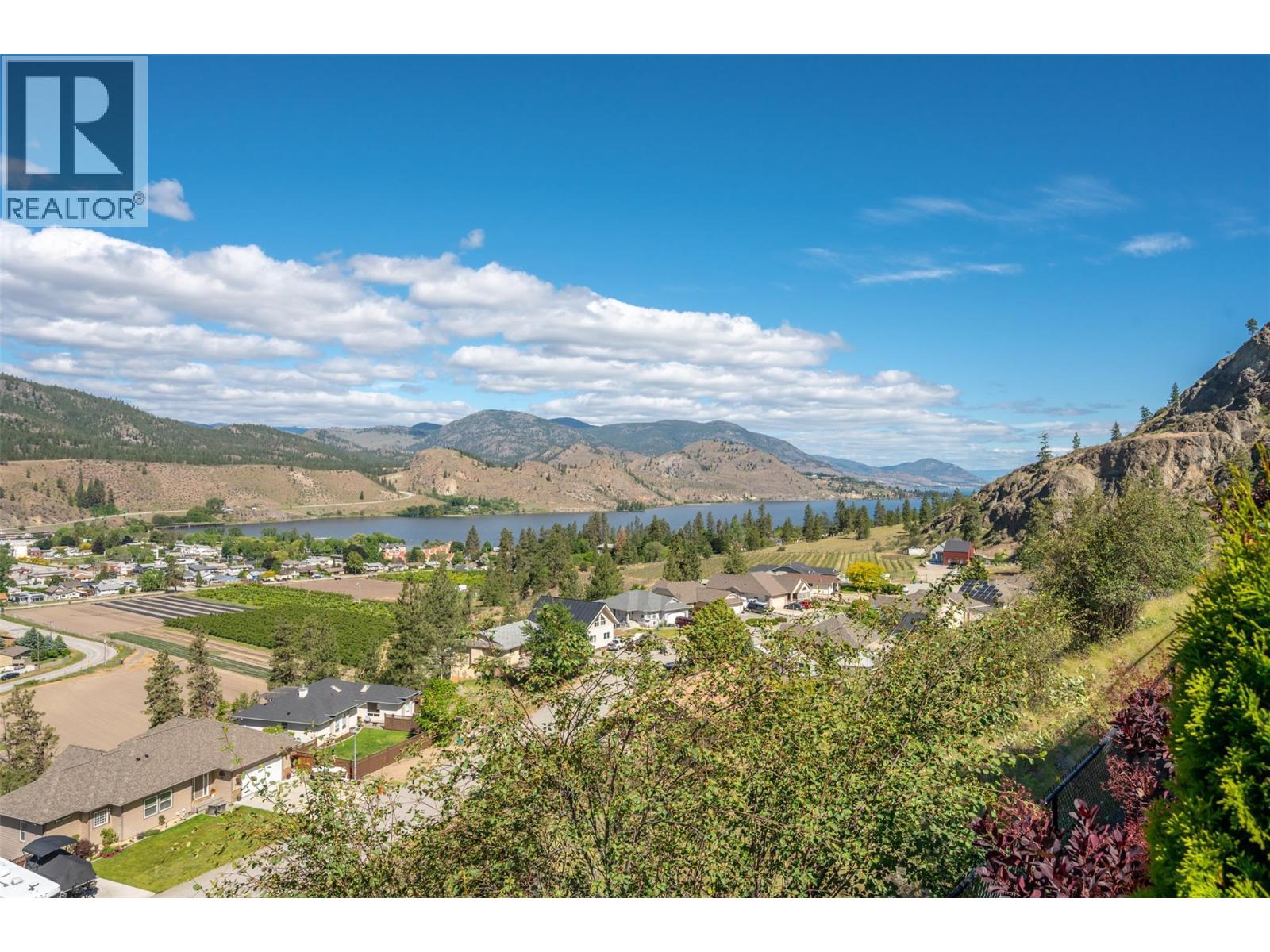 #137-4400 McLean Creek Road, Okanagan Falls