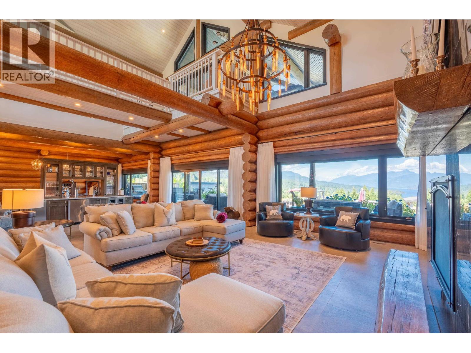 6316 CROWSTON ROAD, Sechelt