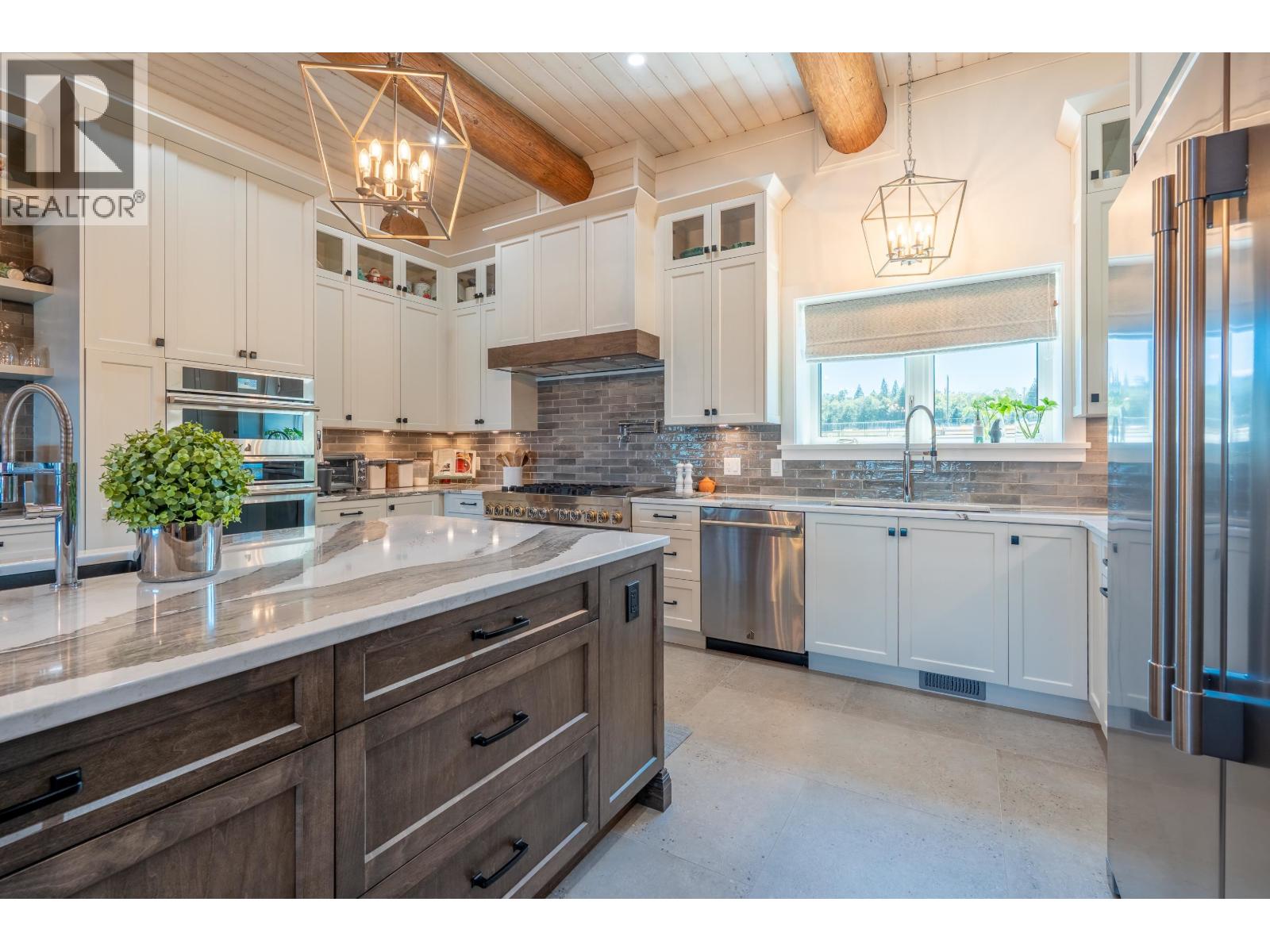 6316 CROWSTON ROAD, Sechelt