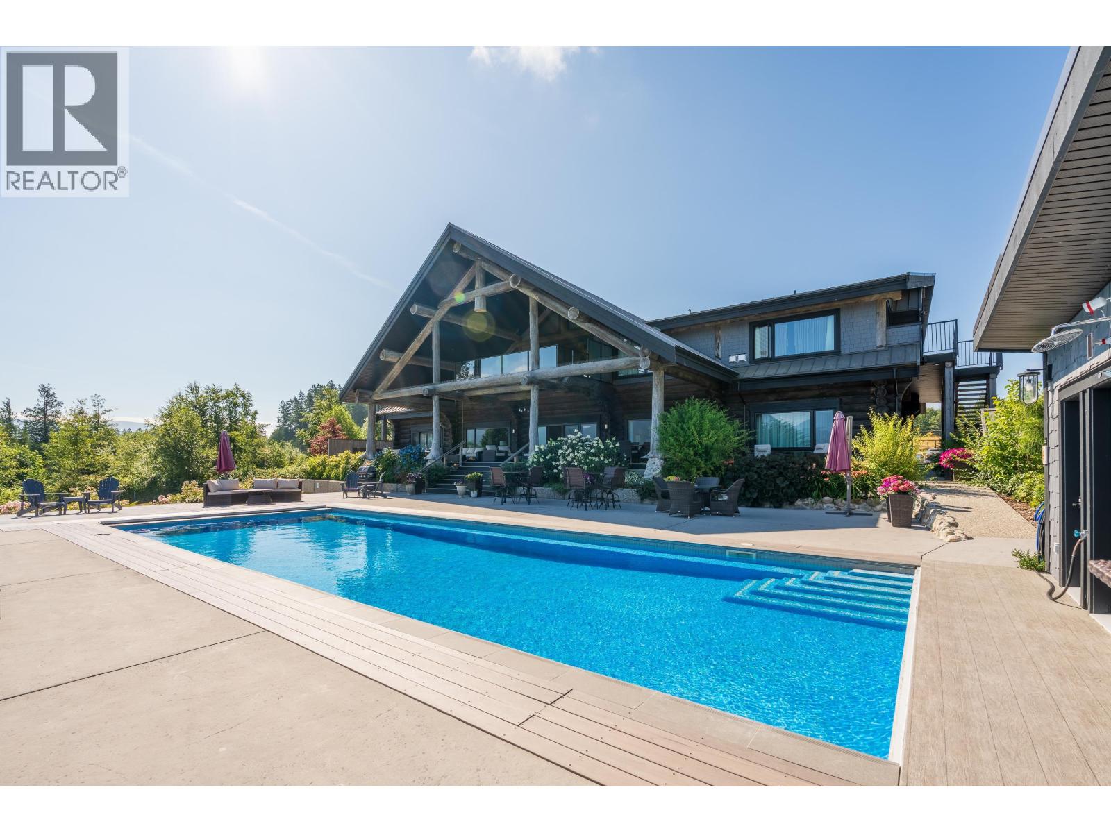 6316 CROWSTON ROAD, Sechelt