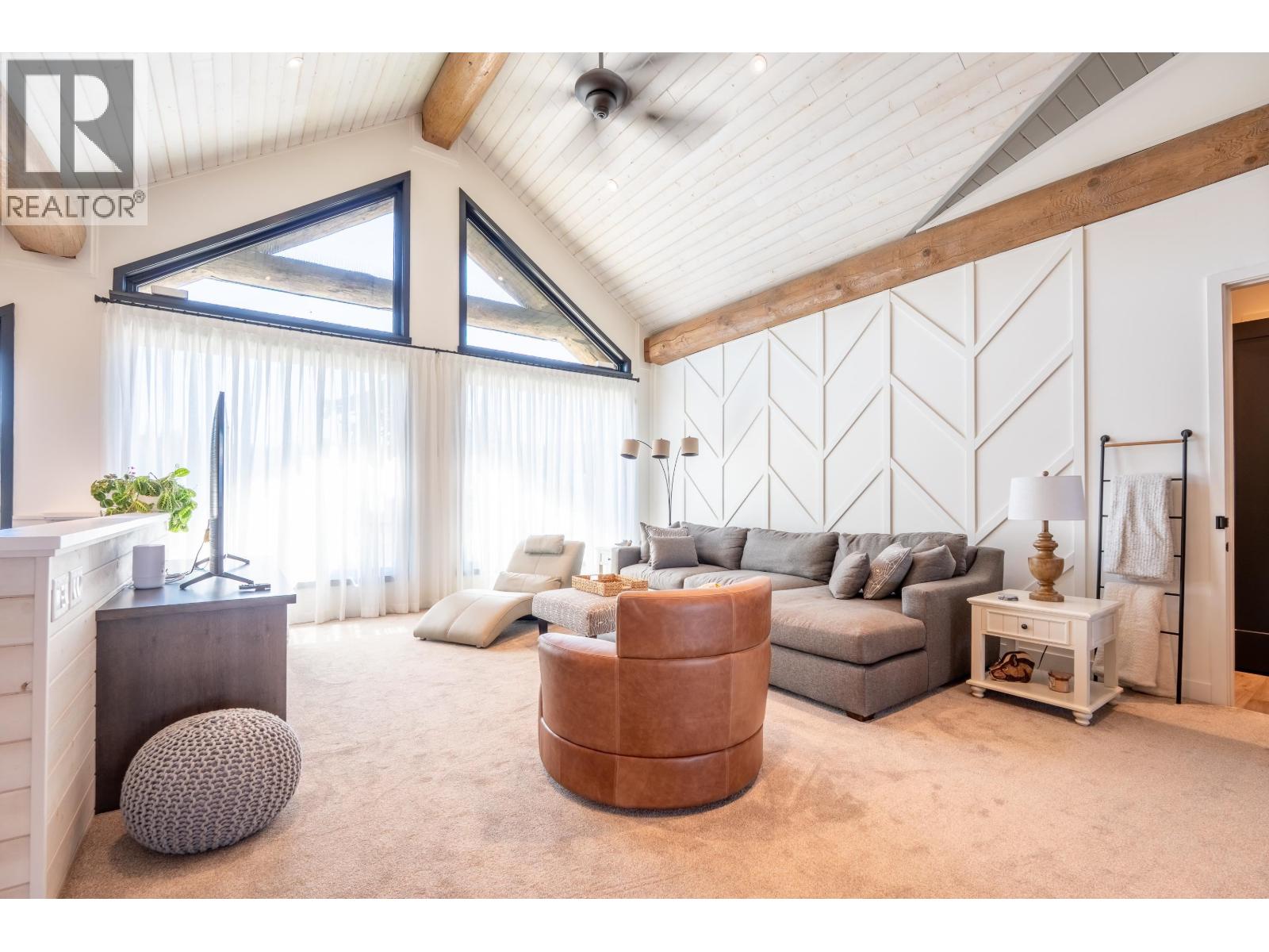 6316 CROWSTON ROAD, Sechelt