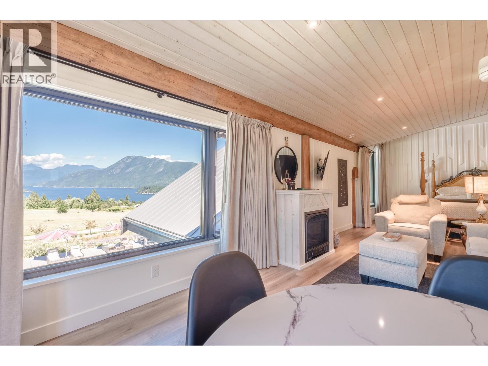 6316 CROWSTON ROAD, Sechelt