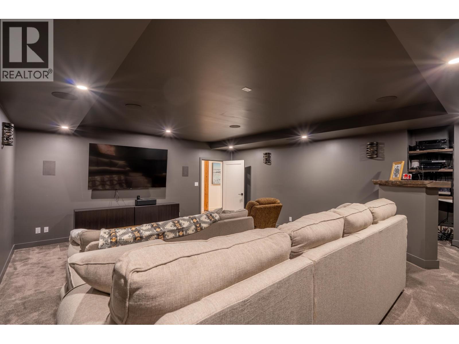 6316 CROWSTON ROAD, Sechelt