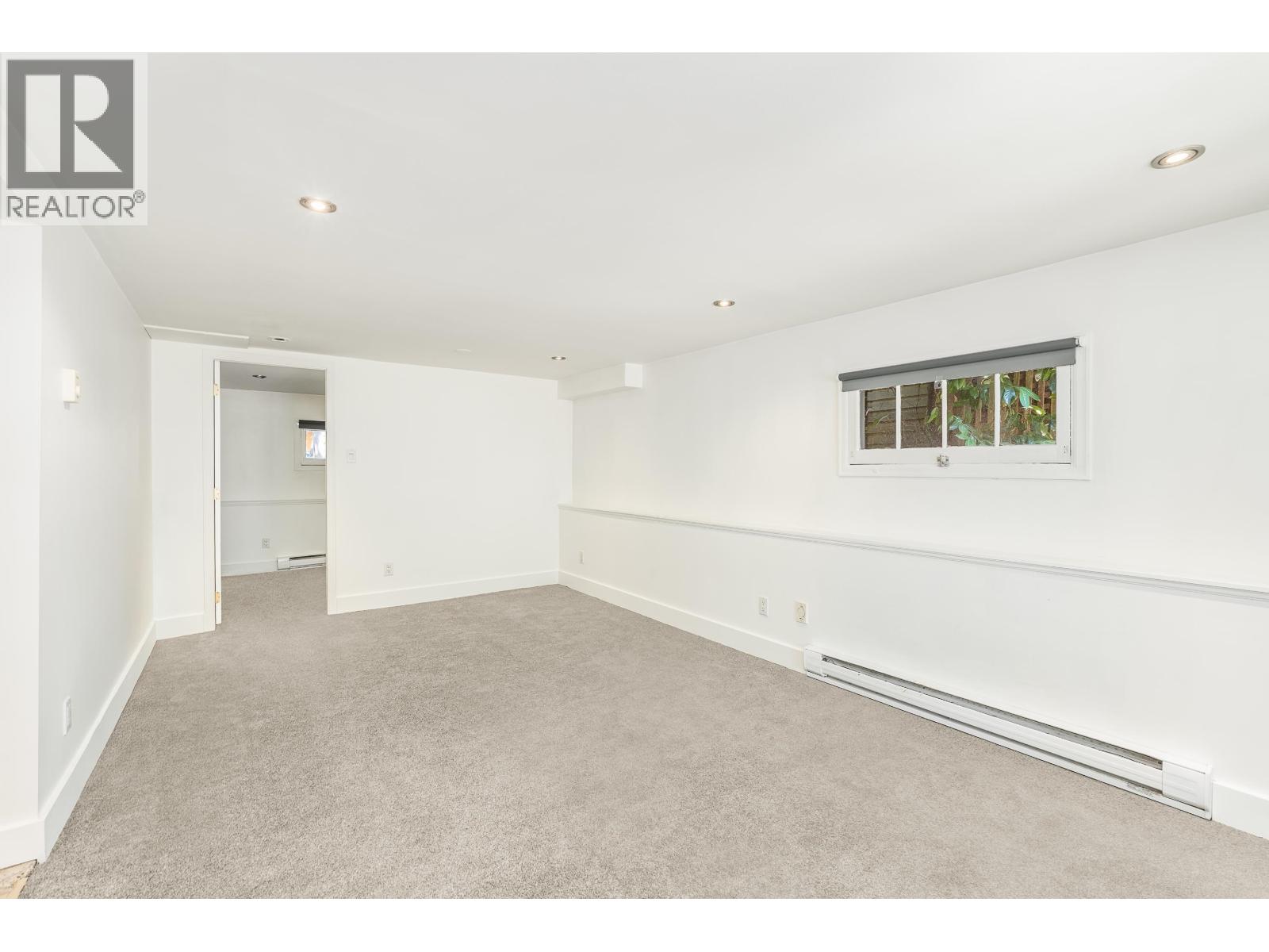 4678 W 9TH AVENUE, Vancouver