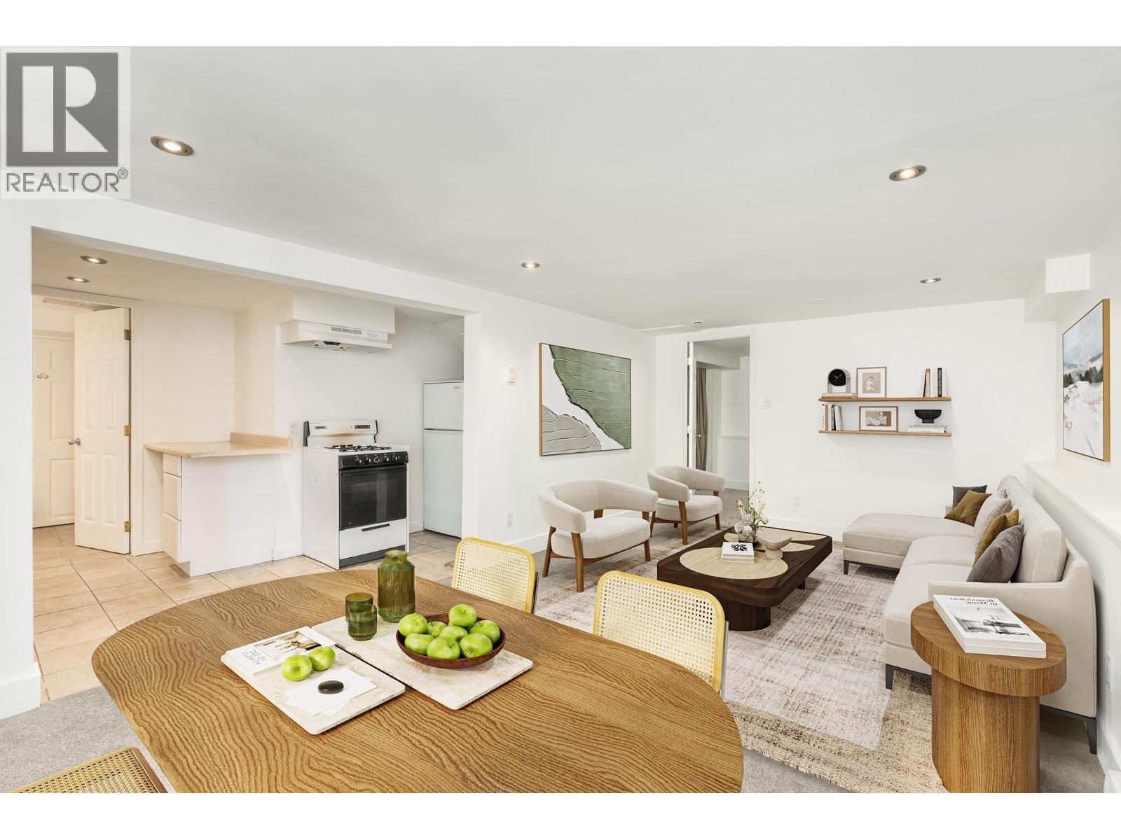 4678 W 9TH AVENUE, Vancouver