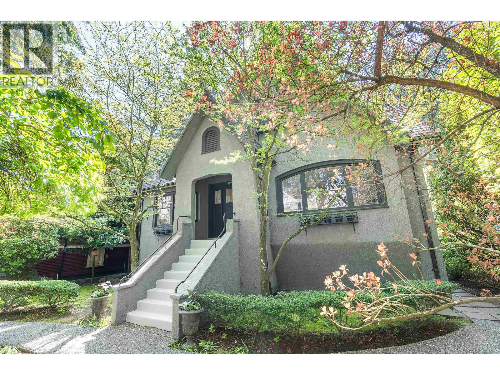4678 W 9TH AVENUE, Vancouver