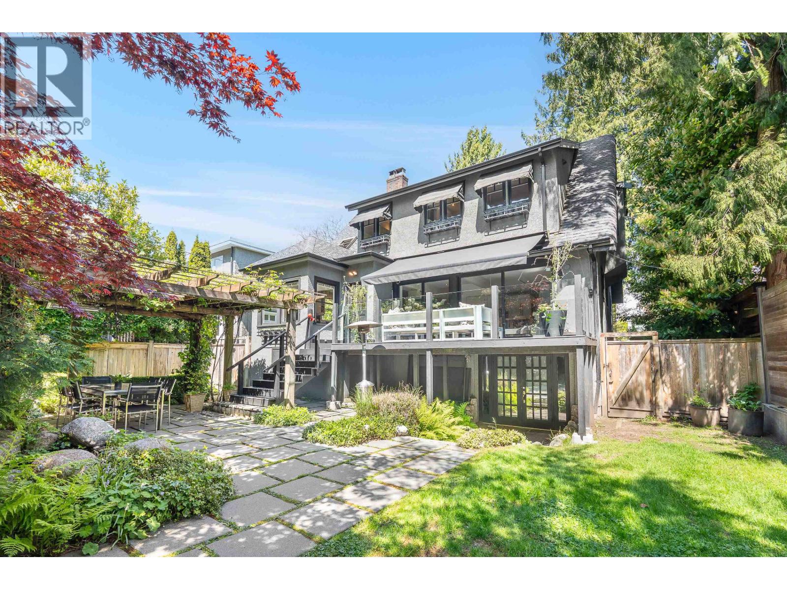 4678 W 9TH AVENUE, Vancouver