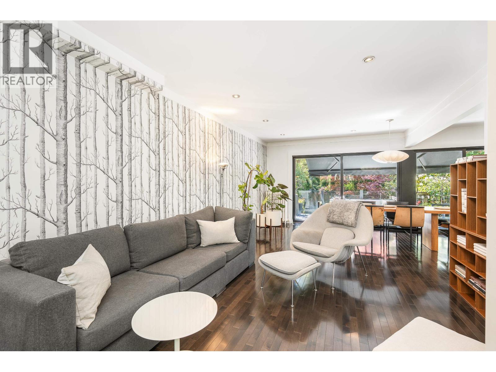 4678 W 9TH AVENUE, Vancouver