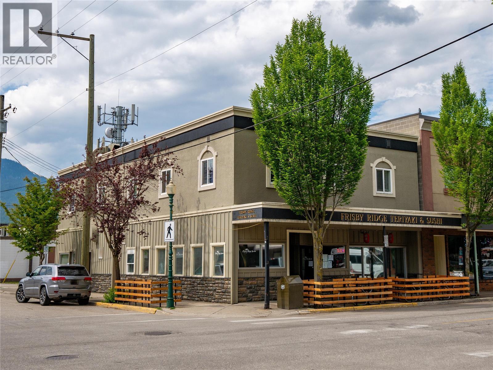  201 First Street West, Revelstoke
