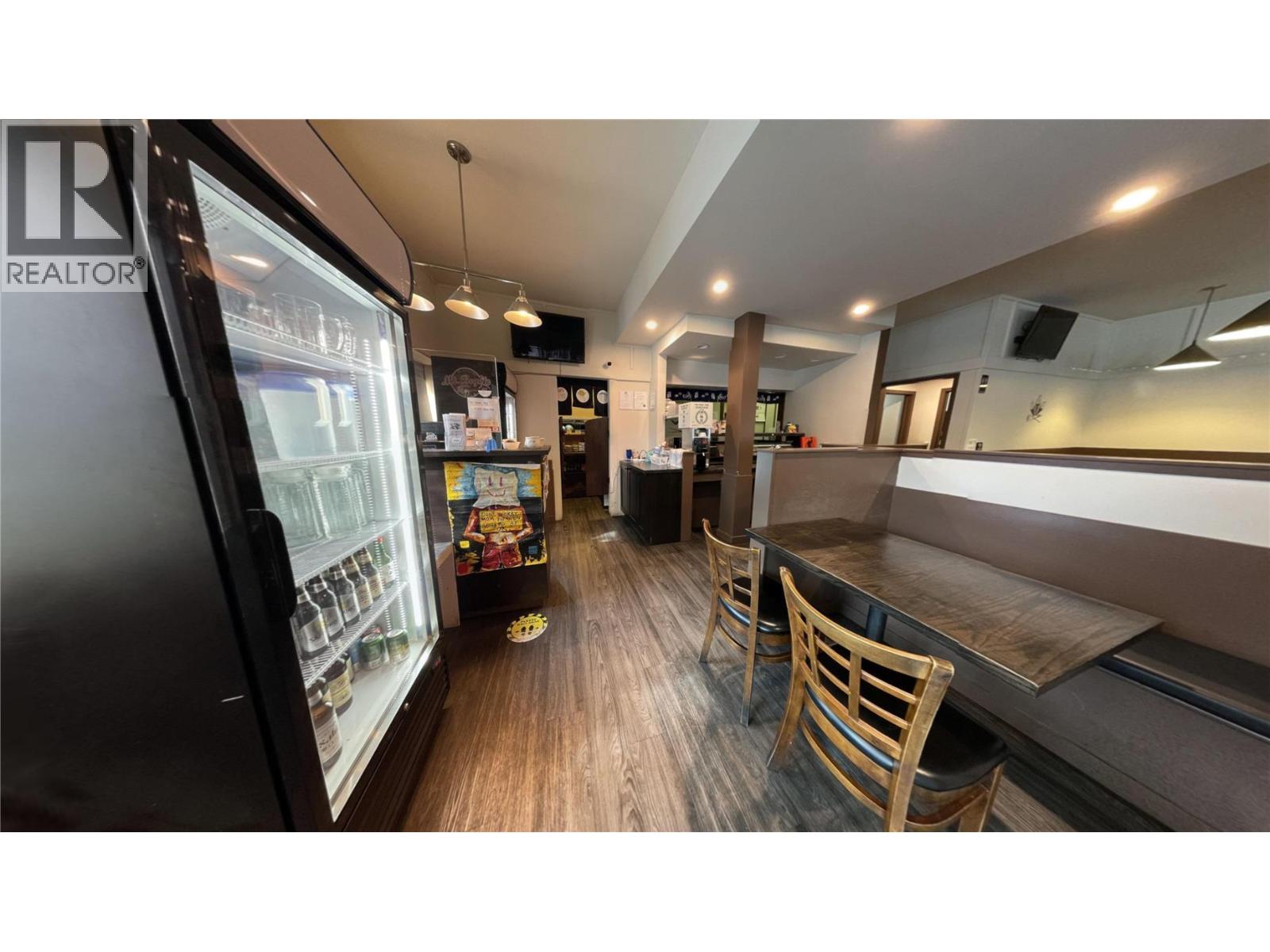  201 First Street West, Revelstoke