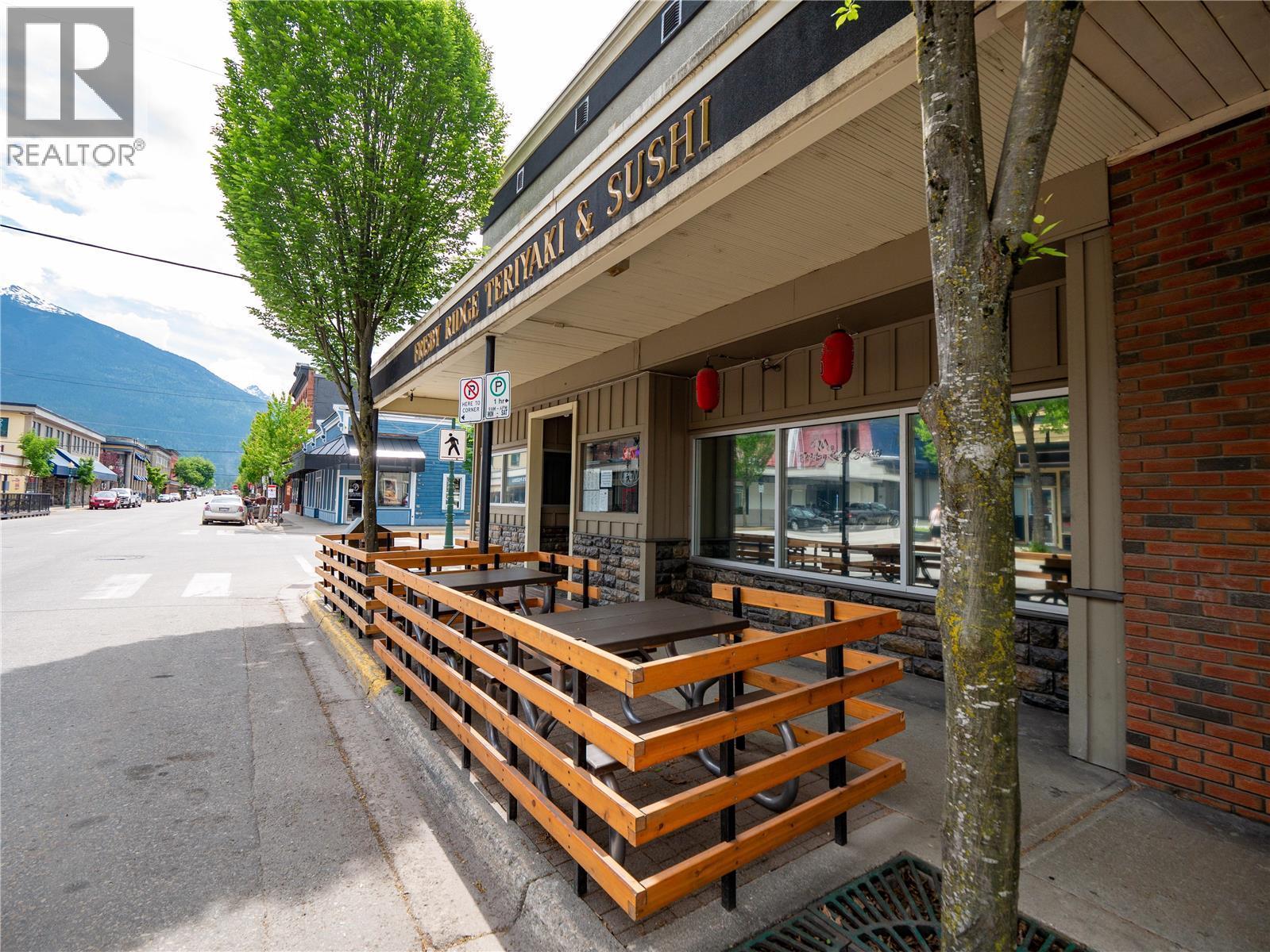  201 First Street West, Revelstoke