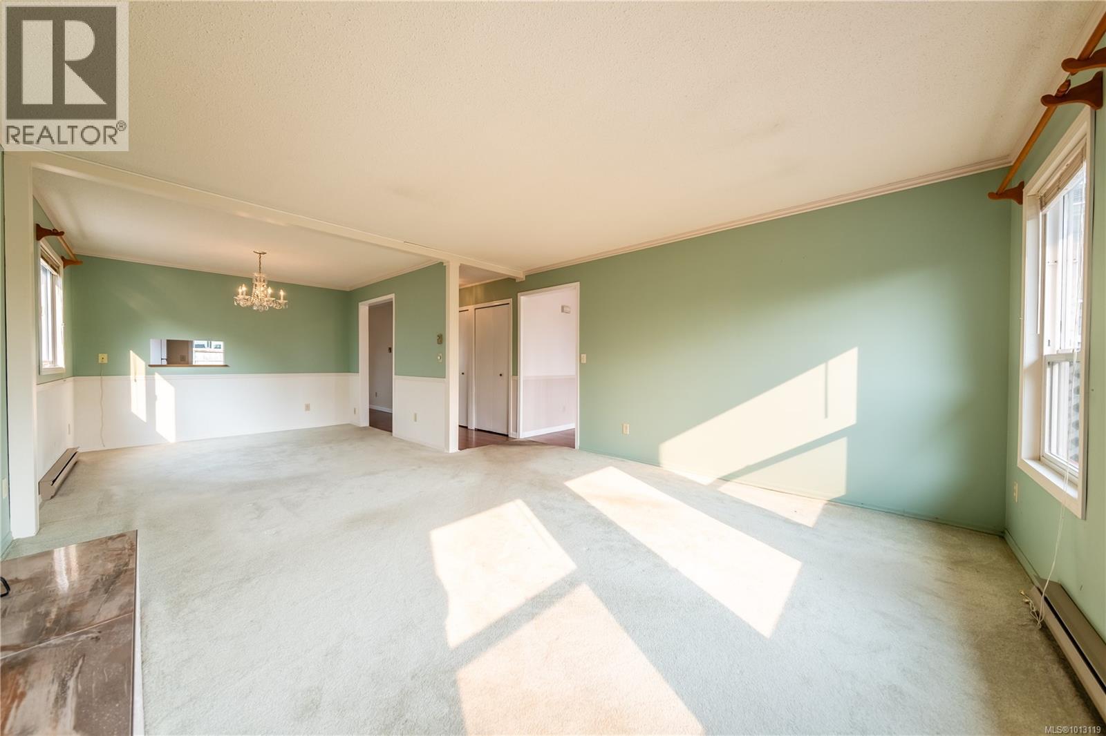 723 Phillips St, Parksville