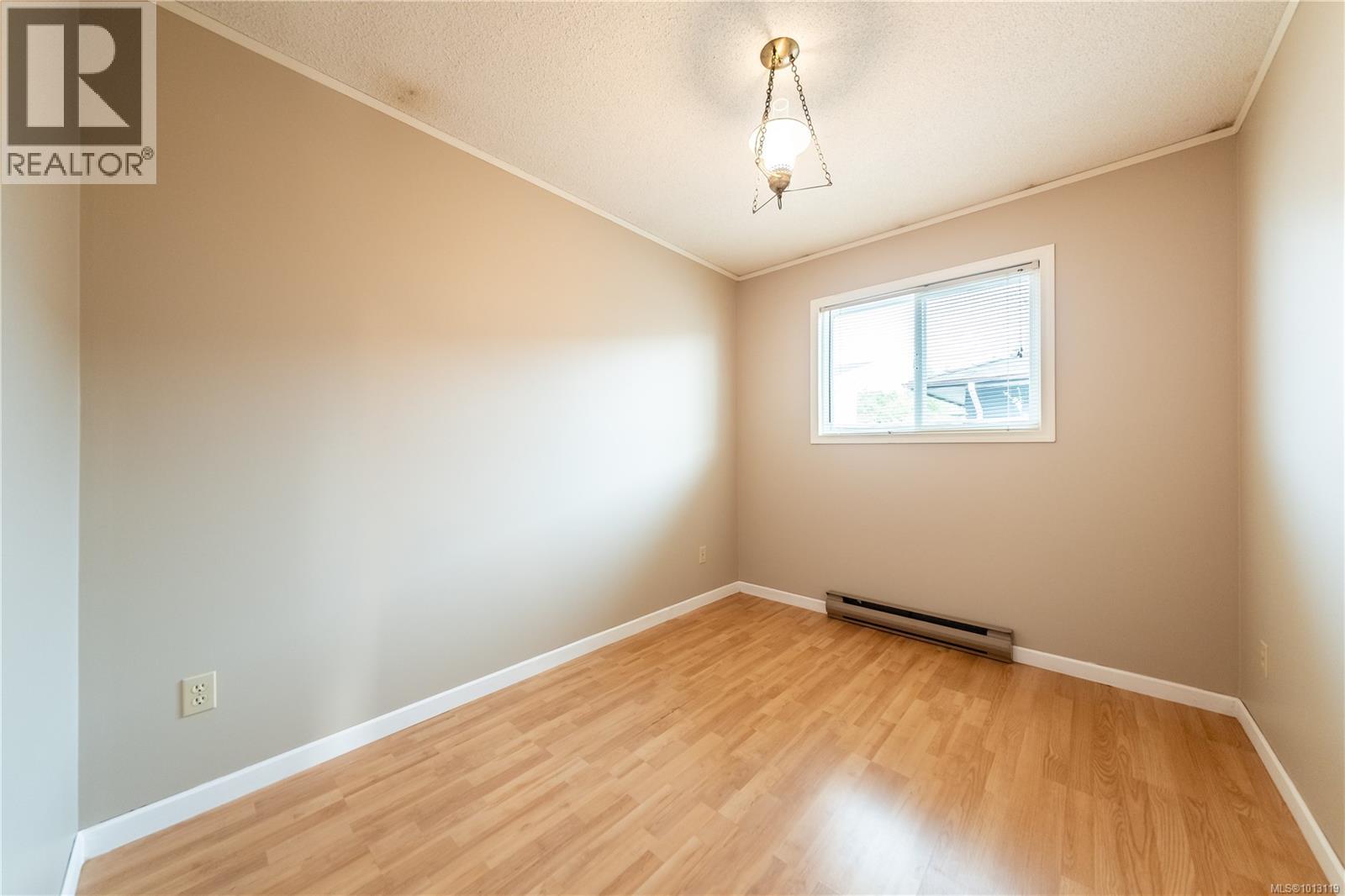723 Phillips St, Parksville
