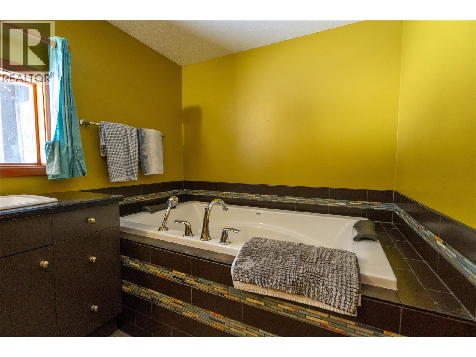 1918 Camozzi Road, Revelstoke