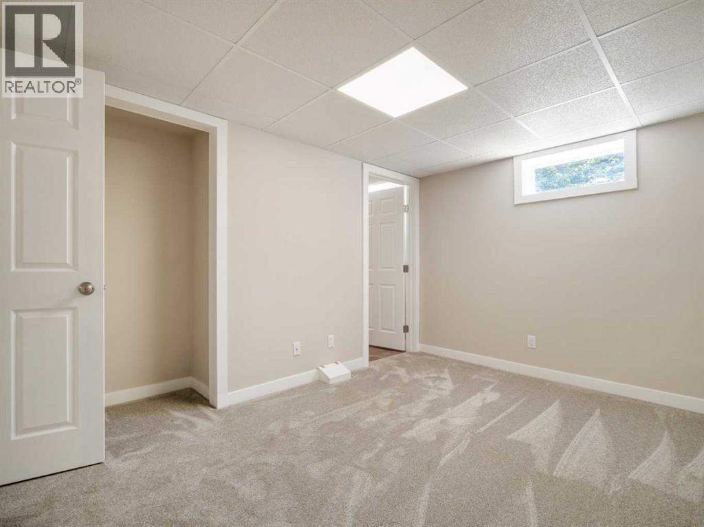 Single Family House Bungalow for Sale in  Normandy Road S Glendale Lethbridge 