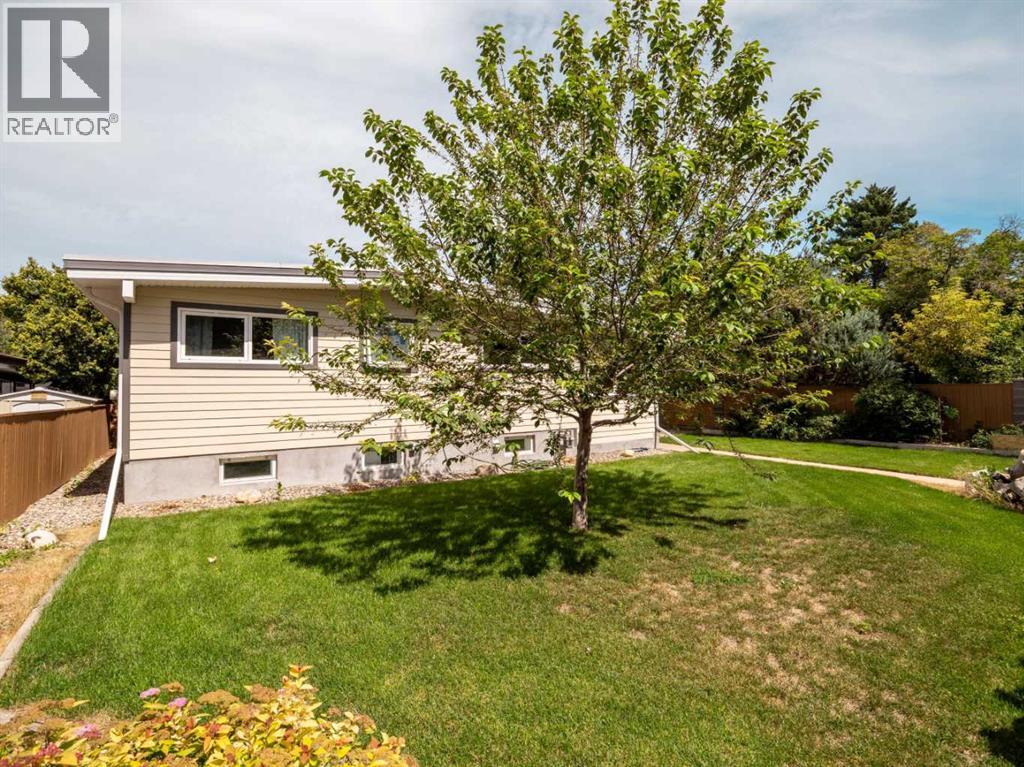 Single Family House Bungalow for Sale in  Normandy Road S Glendale Lethbridge 