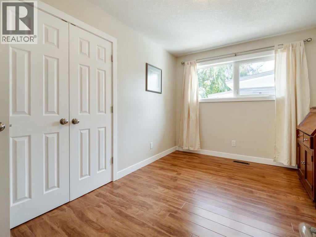 Single Family House Bungalow for Sale in  Normandy Road S Glendale Lethbridge 